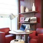 Hotel Campanile Paris Ouest - 3*