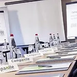 Campanile Paris Ouest - Hotel 3*