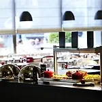 Hotel Campanile Paris Ouest - 3*