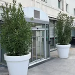 Campanile Paris Ouest -