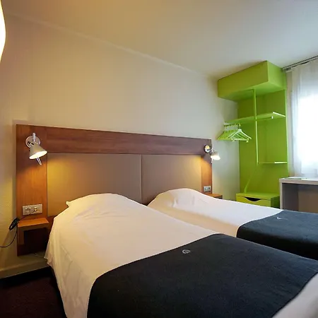 Hotel Campanile Paris Ouest -