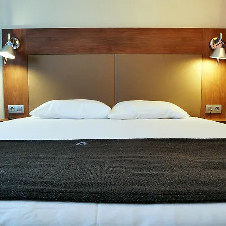 Campanile Paris Ouest - Hotel