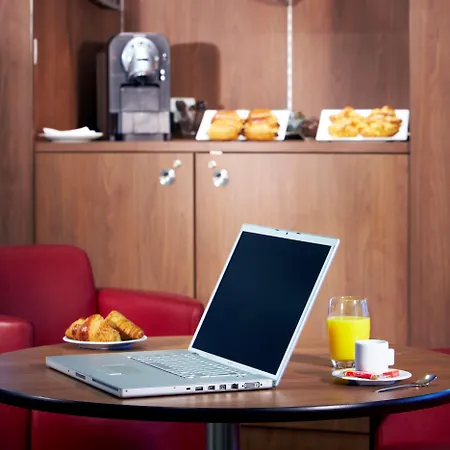 Hotel Campanile Paris Ouest -