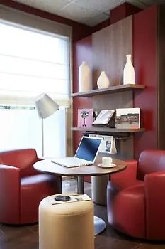 Hotel Campanile Paris Ouest - 3*