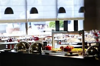 Hotel Campanile Paris Ouest - 3*