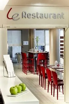 Campanile Paris Ouest - 3*