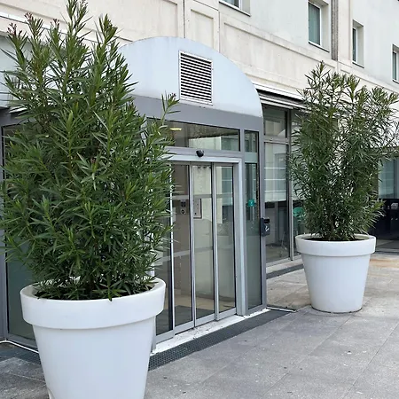 Campanile Paris Ouest -