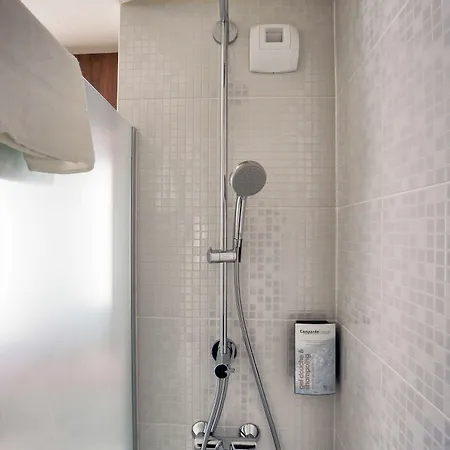 Campanile Paris Ouest - 3*