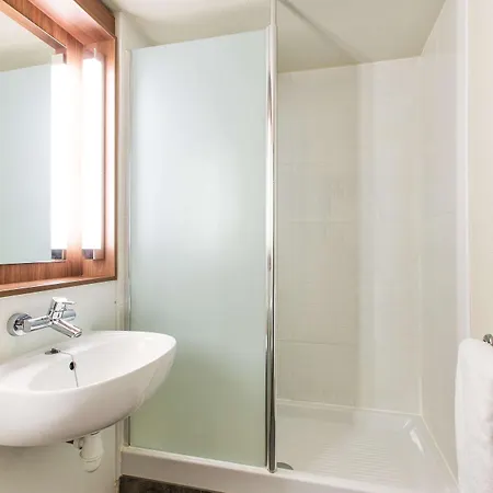 Hotel Campanile Paris Ouest - 3*