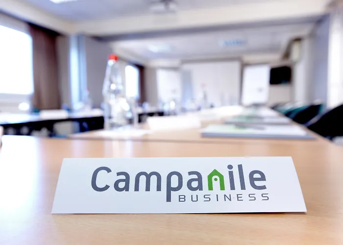 Campanile Paris Ouest - Hotel 3*